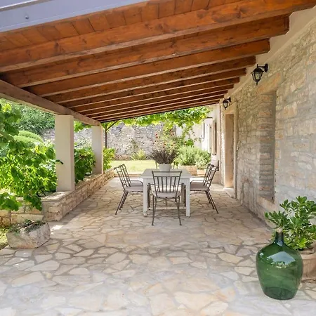 Villa Cozy And Charming In *