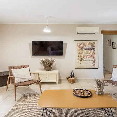 Cozy And Charming In * Tinjan