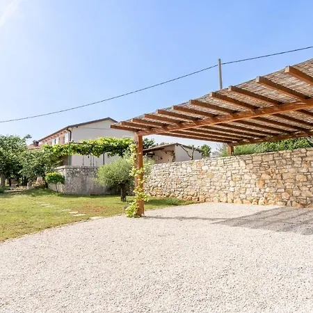 Cozy And Charming In * Tinjan