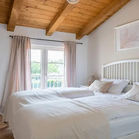 Cozy And Charming In Vila